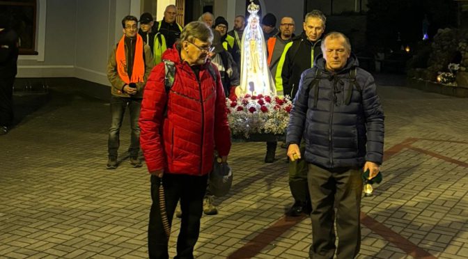 PIELGRZYMI NADZIEI W DRODZE NA GÓRĘ POLANOWSKĄ