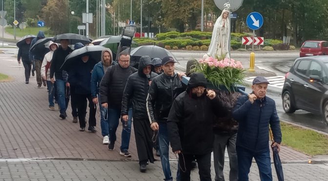 MĘŻCZYZNOM NIE STRASZNY DESZCZ
